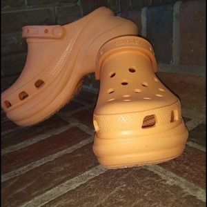 Crocs size 7